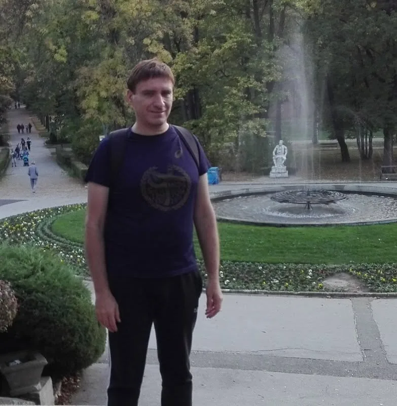 Daniel David na otvorenom u gradskom parku